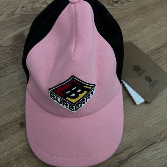 NWT Authentic Burberry Hat - Picture 2 of 7
